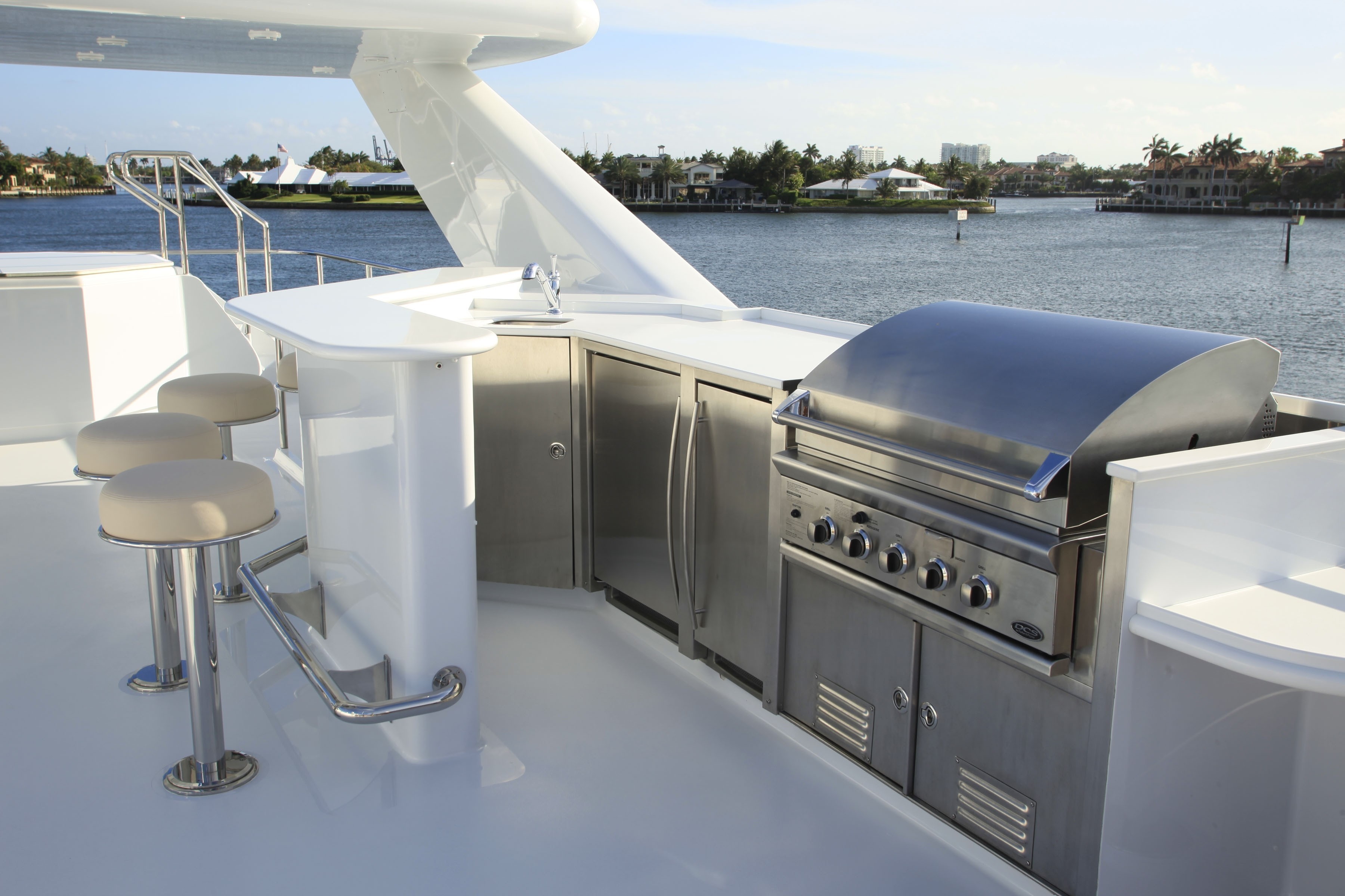 Yacht AT LAST, Heesen Yachts CHARTERWORLD Luxury Superyacht Charters